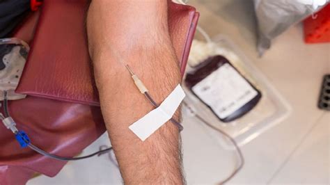 12 سؤالا وجوابا عن التبرع بالدم إسلام أون لاين
