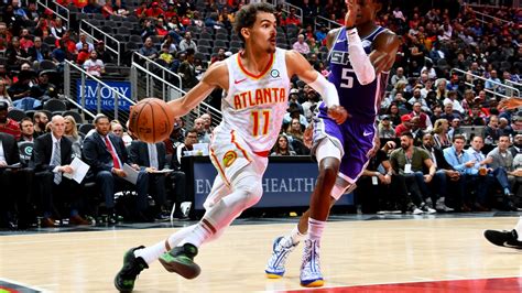 Rayford trae young was born in 1998 in lubbock, texas. The Outlet Pass: Trae Young is Master of the Impossible Pass - VICE Sports