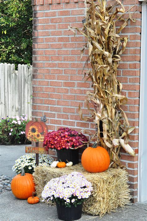 Fall Front Porch Decor With Hay Bales And Corn Stalks