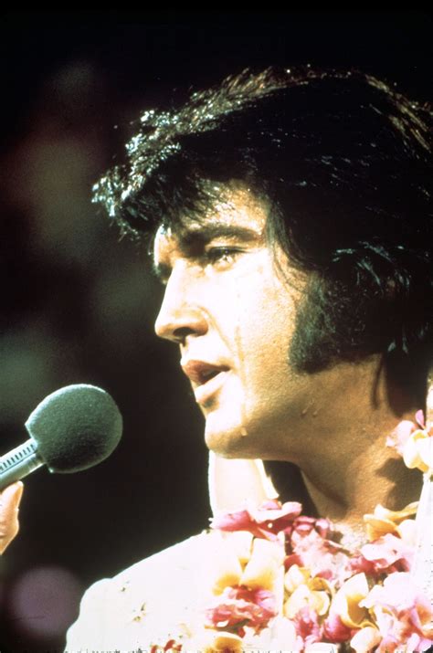 Rarely Seen Vintage Photos of Elvis Presley | Reader's Digest