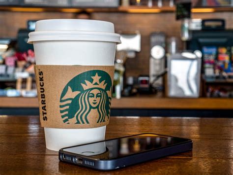 Starbucks Expands Its Delivery Service To 16 Us Markets Gra