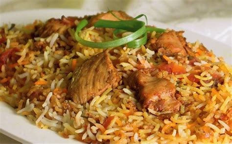 When you order from this takeaway joint, expect fragrant rice. 10 Places Serving Lip-Smacking Biryani In Delhi | Streets ...