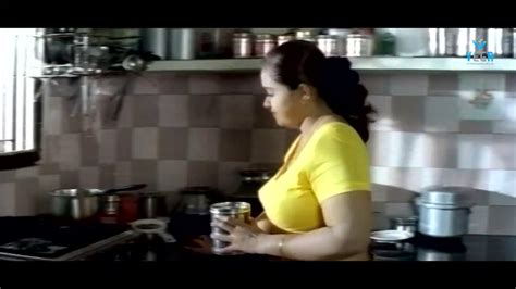 Nesha Jawani Ki Mallu Aunty Sharmili Hot In Yellow Blouse Hot Pictures