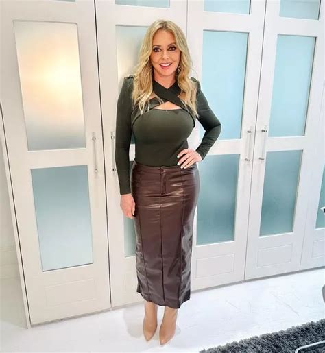 I M A Celeb S Carol Vorderman Wows As She Slips Curves Into Skintight Leather Skirt Daily Star