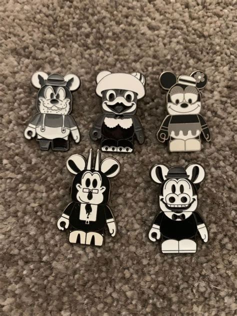 5 Black And White Disney Pins Disney Trading Pins Disney Princess