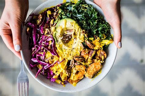 The health of your gut also impacts upon your skin health. An Anti-Inflammatory, Gut-Friendly, Vegan Rainbow Lunch ...