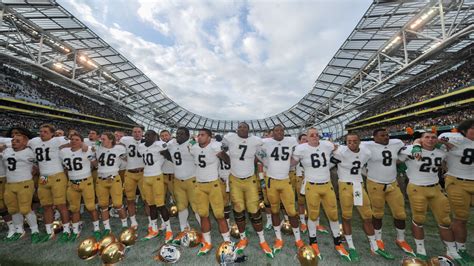 Irish Eyes Smiling Notre Dame Crushes Navy 50 10 In Dublin