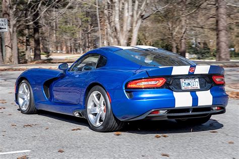 2013 Dodge Srt Viper Gts Launch Edition Makes People Crazy During