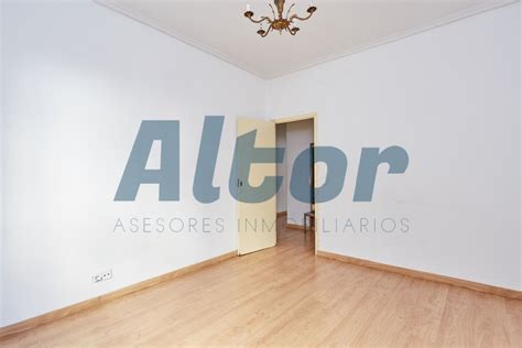 Excellent location — rated 10.0/10! Piso en venta en Madrid (Centro) | Ref: 2334