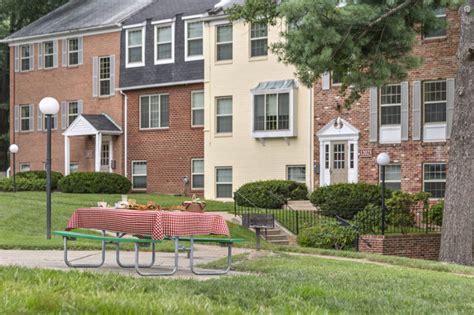 Our best hotels in spring valley ny. Village Square Apartments For Rent in Silver Spring, MD ...