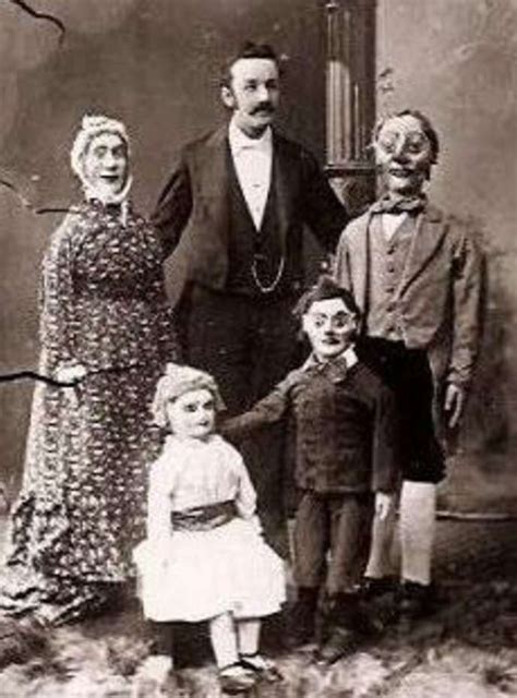 24 Bizarre Historical Photos You Need To See Creepy Photos Creepy