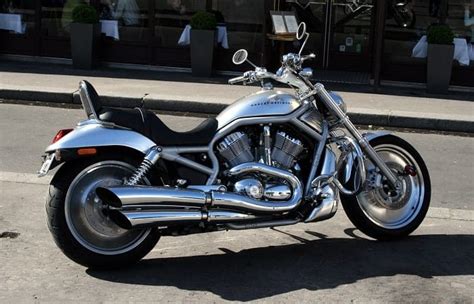 Therefore, for some special products in best harley davidson for beginners, besides making the most updated suggestions. 7 Best Harleys For Women (And What To Consider!)