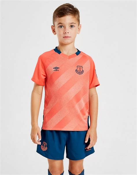 All the latest everton fc news, transfer news, match previews and reviews and everton fc blog posts from around the world, updated 24 hours a day. New Umbro Boys' Everton FC 2019/20 Away Kit Pink | Fruugo UK