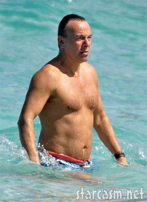 With a conversation about the story of america and how to restore faith in its promise. PHOTOS Bruce Springsteen shirtless on the beach in St ...