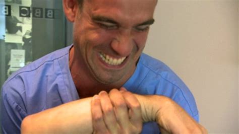 Operation Ouchs Dr Chris Shows Us Amazing Body Tricks Cbbc Newsround