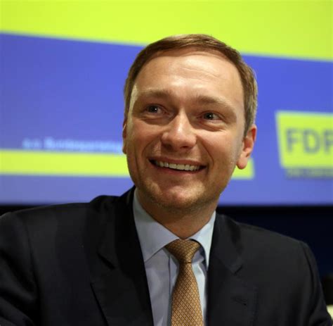 Natürlich muss der staat vor terrorismus und kriminalität… artikel. Wahltrend: Die FDP kommt plötzlich wieder auf fünf Prozent ...