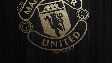 Confirmed premier league kits for 2020/21 plus leaks. Manchester United have gone *very* retro with next season ...