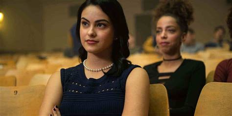 #veronica riverdale #riverdale betty #riverdale jughead #archie riverdale #archie #archie comics i think the most unrealistic thing about riverdale is that veronica wore a sleeveless top to school. Riverdale Season 2 Casts Mark Consuelos as Veronica's Dad ...