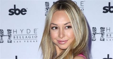 bachelor in paradise corinne olympios doesn t blame demario over sex scandal