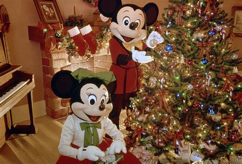 Vintage Walt Disney World Mickey And Minnie Trimming The Tree Disney
