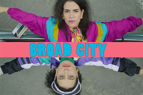 Broad City Season 4 Trailer Abbi And Ilana Hit Florida