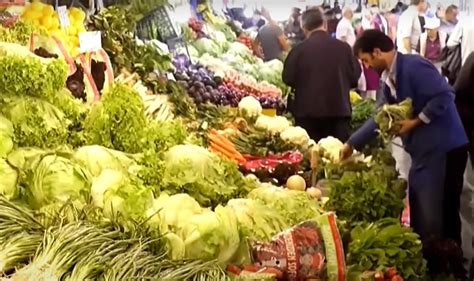 Fakat en çok rastlanan enflasyon sebebi, ödeme güçlükleriyle karşılaşan hükümetlerin kağıt para çıkarmalarıdır. Enflasyon Zammı Ne Zaman? Memur ve Emekliler İçin | Memur ...