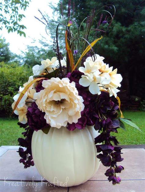 What Colors Go Good With Lilac Purple - 9 Fantastic Colors that Go with Purple