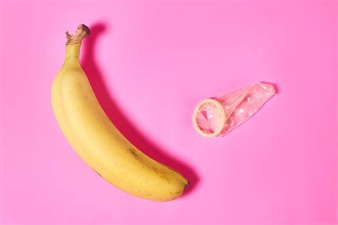 Banana Covered With Drawn Condom Protect Yourself Sexual Health Concept Creative Commons Bilder