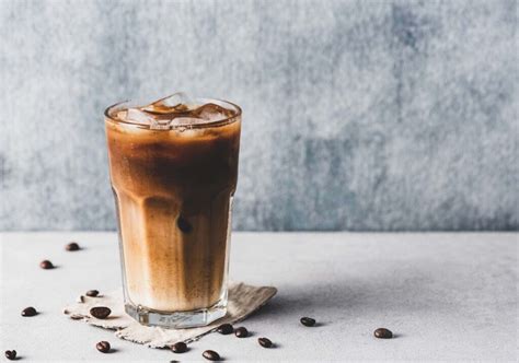 Iced Latte Vs Iced Macchiato A Cool Brew Battle Your Dream Coffee