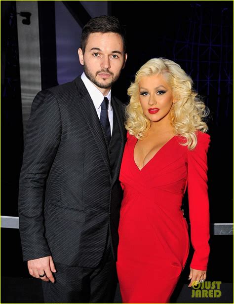 Photo Christina Aguilera Makes First Red Carpet Appearance Since