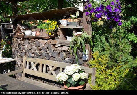 Check spelling or type a new query. Romantischer Garten Terrasse Dekoration - Stock Photo ...