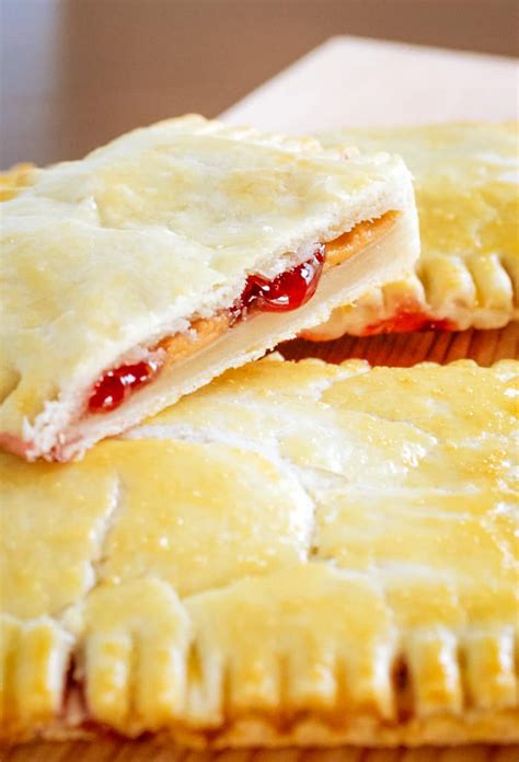 First, i use spelt flour instead of all purpose flour. How to Make Homemade Pop Tarts | Recipe | Pop tarts ...