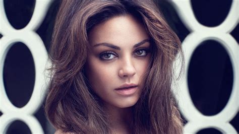 3840x2160 Mila Kunis Elle 2018 4k Hd 4k Wallpapers Images Backgrounds