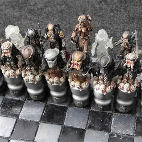 Alien Vs Predator Chess Set Complex