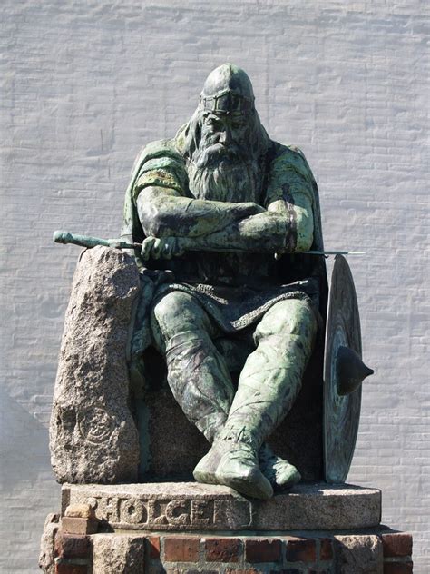 Bronze Statue Of Holger Danskeogier The Dane By Hans Pedersen Dan