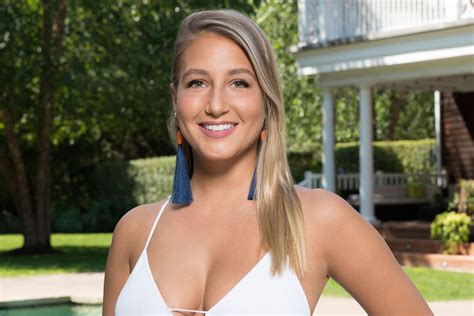 Who Is Amanda Batula Meet One Half Of The Summer House Season 2 Couple