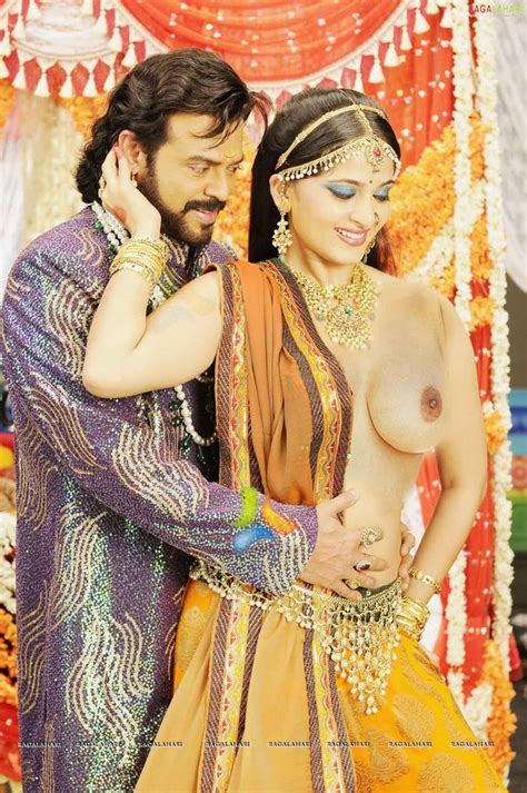 Anushka Shetty Sexy Boobs In Half Saree Without Blouse Pic Tamil Sex