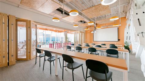 10 Conference Rooms For Every Type Of Meeting
