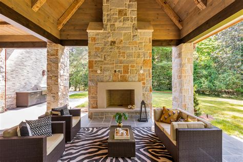Outdoor Living Spaces Designed For Comfort Design2sell Home Staging