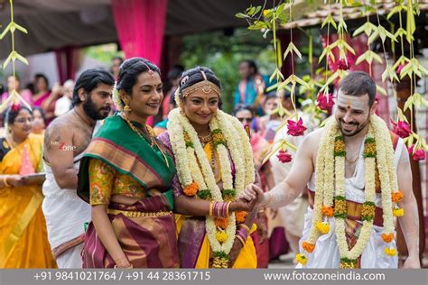 Vinithra Matthew An Intimate Tamil Brahmin Wedding Indian American