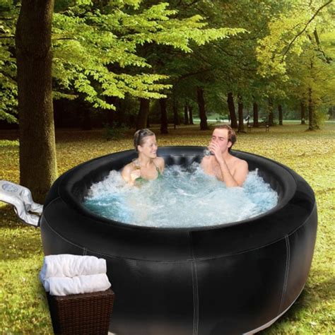 How are the terms hot tub and whirlpool related? Portabler Whirlpool für Innen oder Draußen bereitet große ...