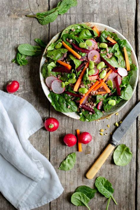 Before adding the livers to the frying pan, turn the heat up to high, then fry for just a couple of minutes on each side or until golden brown on the outside, but still pink in the middle. Super clean spinach and beetroot salad | Anna Banana