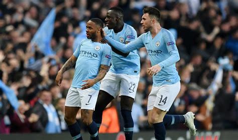 And the second half is underway! Manchester City vs. Tottenham (3-0): fotos y clasificación ...