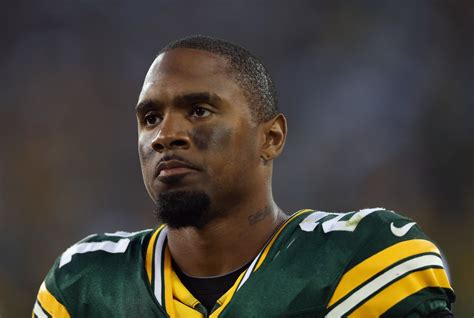 Charles woodson played a lot of seasons (18) and a lot of games (254) in his nfl career. Packers: Charles Woodson named semifinalist for 2021 Hall of Fame