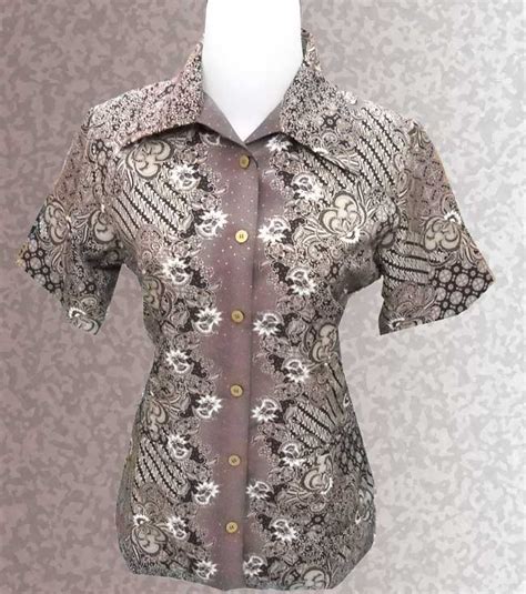 Konsep baju dinas memecah pembagian warna menjadi beberapa kategori. INDONESIAN BATIK COLLECTIONS: Baju Batik Wanita Lengan Pendek