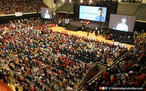 Dengan keadaan ekonomi sekarang, ramai anak muda malaysia kini sudah bermanja dengan dunia seorang usahawan. Kongres: Salah pemimpin politik abai hak orang Melayu ...