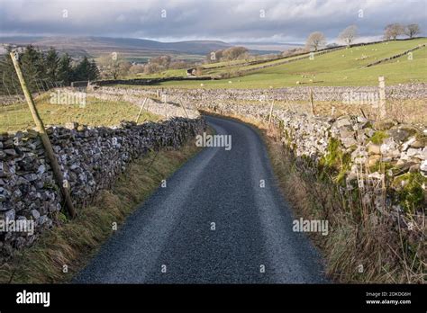 A Quiet Lane Hi Res Stock Photography And Images Alamy