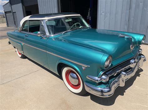 Sold Unobstructed Views In This 1954 Ford Crestline Skyliner