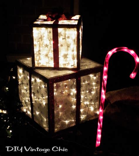 Diy Vintage Chic How To Make Lighted Christmas Presents For Outdoors