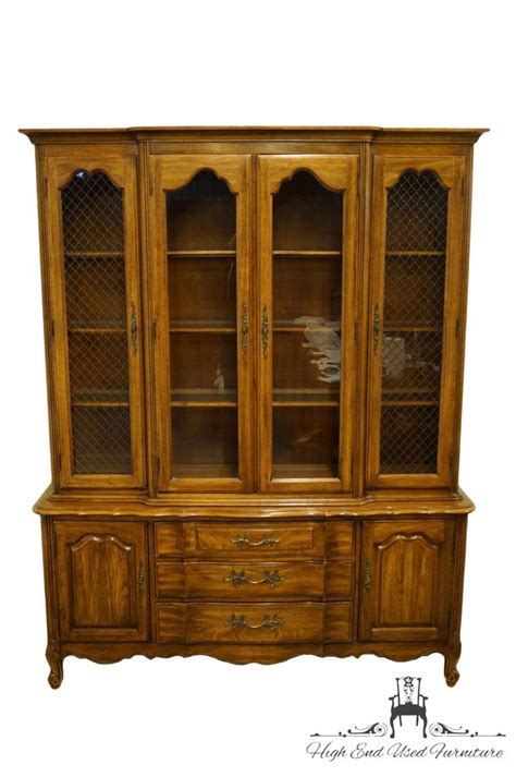 Add a few drops of liquid dishwashing detergent to the vinegar and water solution to clean extremely grimy cabinets. THOMASVILLE FURNITURE Tableau Collection 62" Buffet w. Lighted China Cabinet 8561-420 in 2020 ...